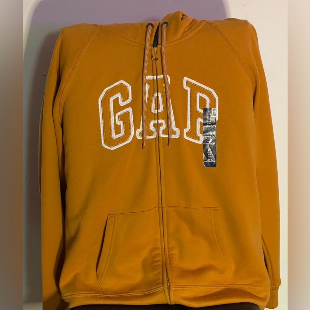 Brand New GAP Hoodie. Classic Logo